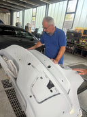 Mechaniker baut Tesla um